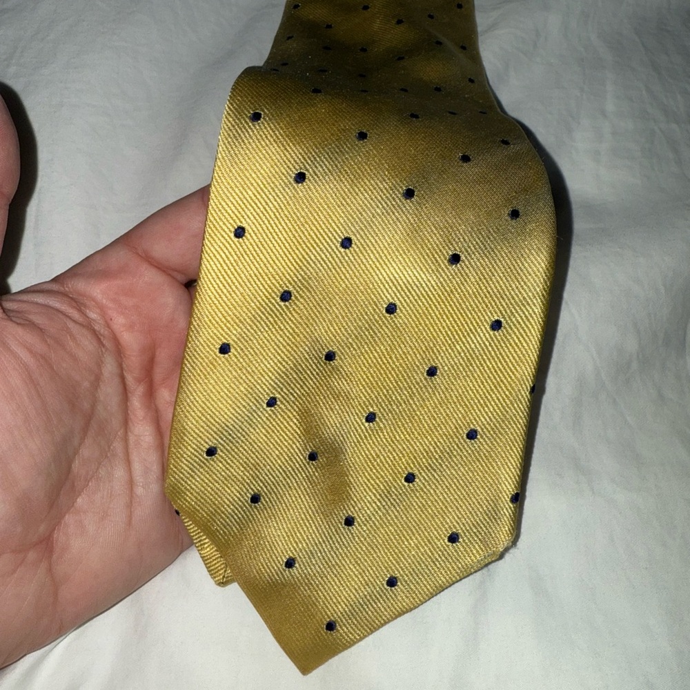 Gold and black polka dot Brooks brothers men’s tie